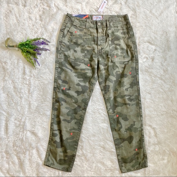 NEW Sundry Embroidered Hearts Camo Utility Pants - Picture 5 of 9
